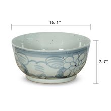 Load image into Gallery viewer, Ming Ming Bowl with Flower Motif
